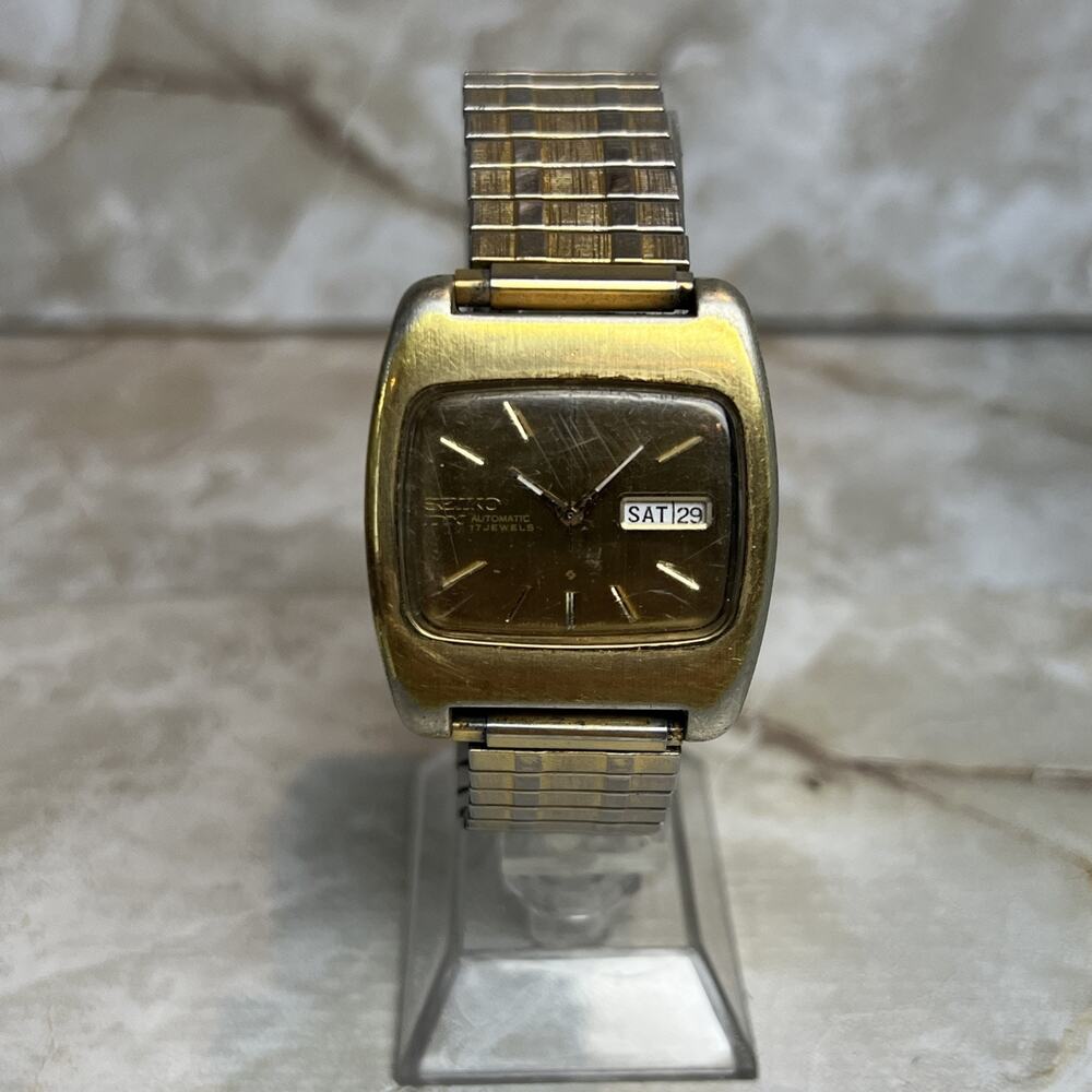 Vintage Seiko DX 6106-5519 Men's 17 Jewels Automatic Stainless Steel Wristwatch